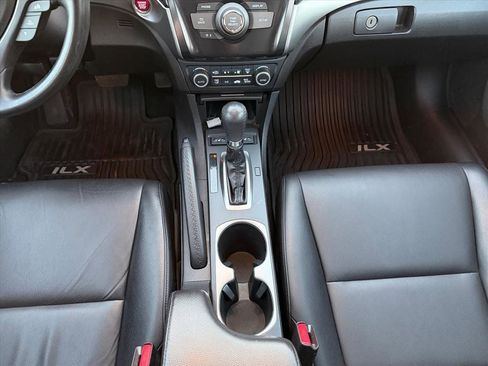 Used 2017 Acura ILX image 16