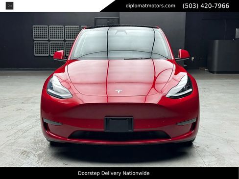 Used 2021 Tesla Model Y Long Range image 8