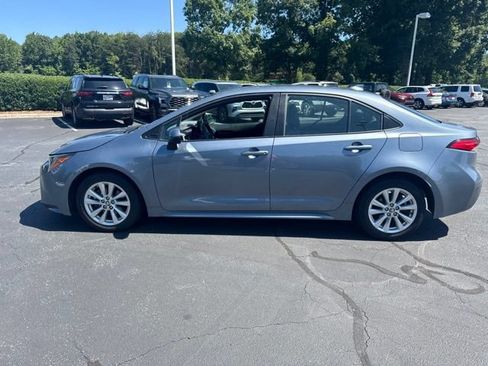 Used 2024 Toyota Corolla LE w/ LE Convenience Package FWD image 8