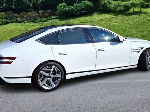 Used 2025 Genesis G80 3.5T Sport image 8