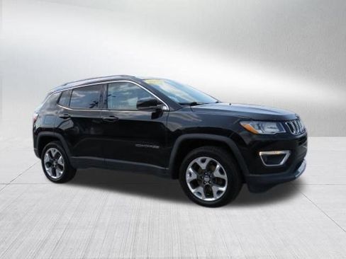 Used 2019 Jeep Compass Limited AWD/4WD image 2