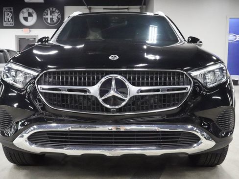 Used 2024 Mercedes-Benz GLC 300 4MATIC image 8