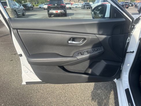 New 2025 Nissan Sentra SV image 10