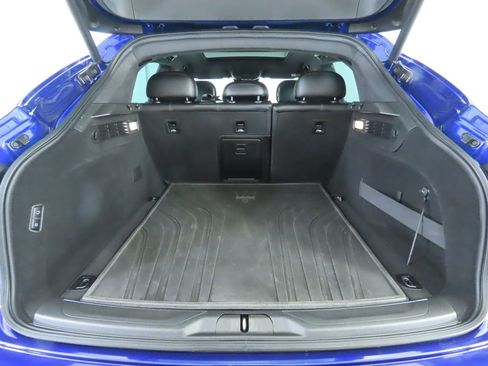 Used 2021 Maserati Levante image 29