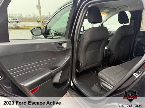 Used 2023 Ford Escape Active AWD/4WD image 29