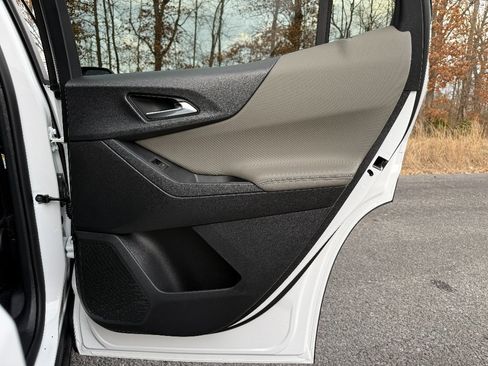 New 2026 Chevrolet Equinox LT image 27