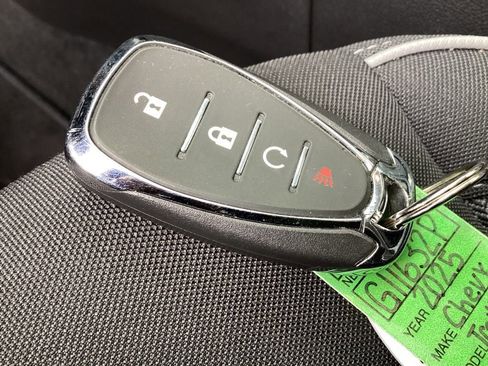 Used 2025 Chevrolet TrailBlazer LT image 30