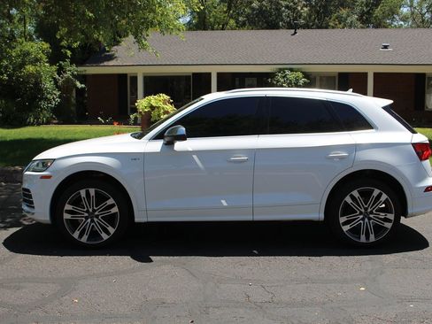 Used 2018 Audi SQ5 Prestige w/ Prestige Package AWD/4WD image 2