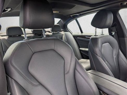 Used 2019 BMW 530e RWD image 19