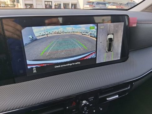 New 2026 Nissan Kicks SR w/ Cold Weather Package FWD image 19