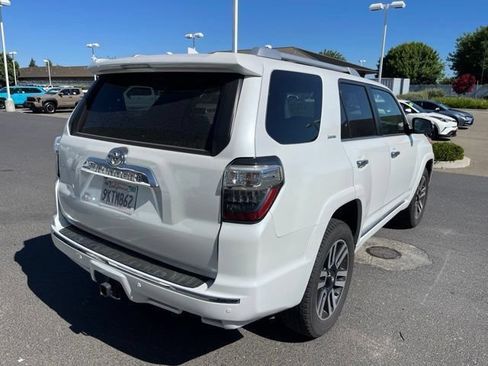 Used 2024 Toyota 4Runner Limited AWD/4WD image 3