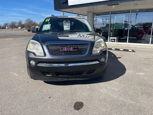 Used 2011 GMC Acadia SLE image 2