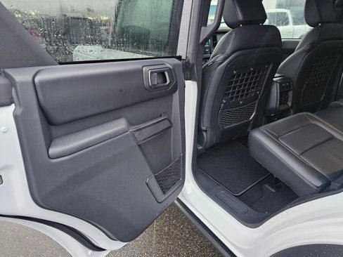 New 2025 Ford Bronco Badlands w/ Sasquatch Package image 9