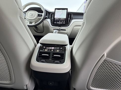 New 2026 Volvo XC60 B5 Ultra w/ Protection Package Premier image 11