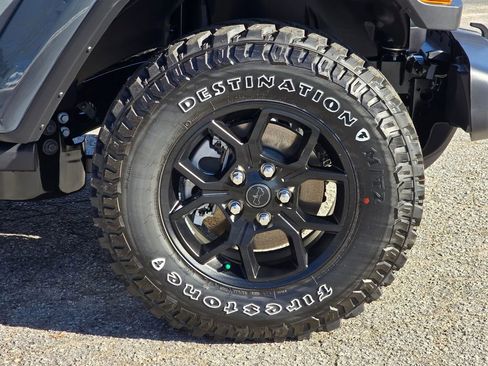 New 2026 Jeep Gladiator Mojave AWD/4WD image 16