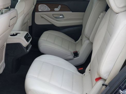 Used 2020 Mercedes-Benz GLS 450 4MATIC image 23