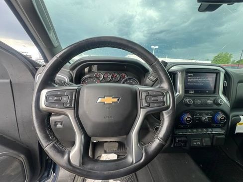 Used 2021 Chevrolet Silverado 1500 LT w/ Convenience Package II AWD/4WD image 23