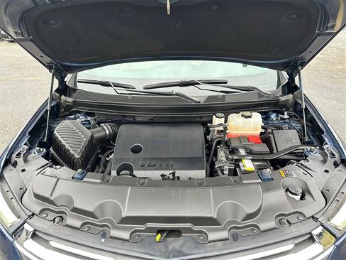 Used 2022 Chevrolet Traverse LT w/ LT Premium Package image 28