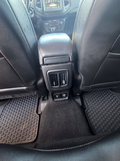Used 2019 Jeep Compass Latitude w/ Popular Equipment Group AWD/4WD image 12