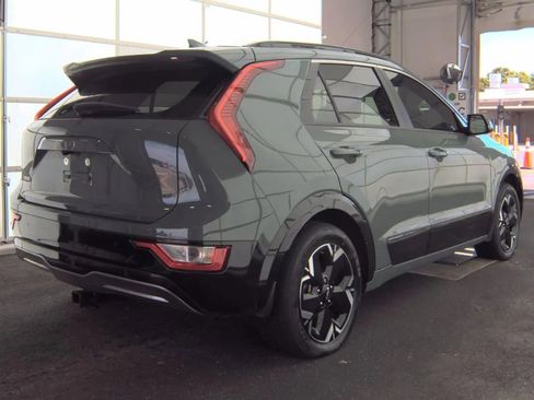 Used 2023 Kia Niro Wind FWD image 3