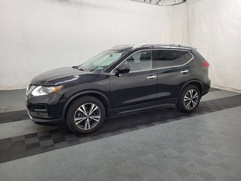 Used 2019 Nissan Rogue SV w/ Sun & Sound Touring Package AWD/4WD image 2