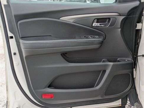 Used 2019 Honda Ridgeline Sport image 6