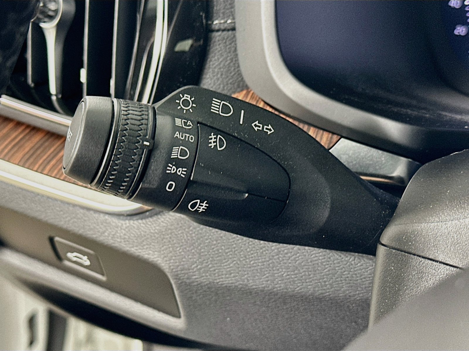 Certified 2024 Volvo S60 B5 Ultimate AWD/4WD image 20