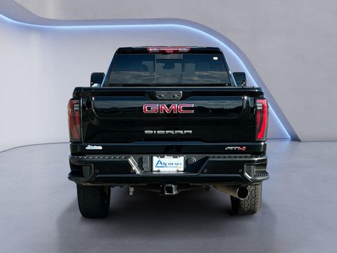 Used 2024 GMC Sierra 2500 AT4 w/ AT4 Premium Plus Package AWD/4WD image 4