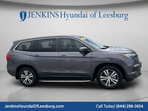 Used 2017 Honda Pilot EX-L image 2