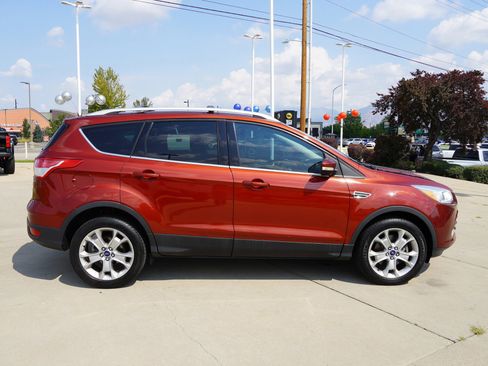 Used 2016 Ford Escape Titanium image 9