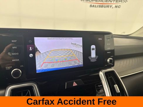 Used 2023 Kia Sorento SX image 3