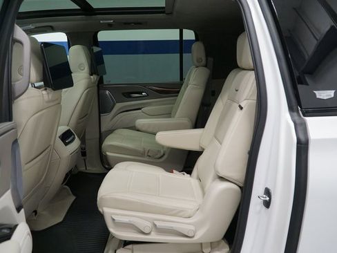 New 2024 Cadillac Escalade ESV Sport Platinum w/ LPO, ONYX Package image 23