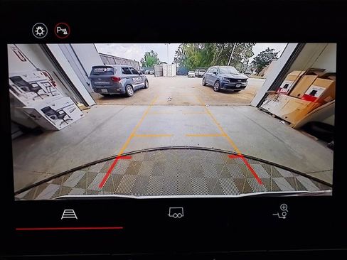 New 2026 GMC Canyon Elevation w/ Convenience Package image 4