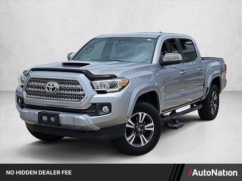 Used 2017 Toyota Tacoma TRD Sport RWD image 1