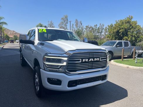 Used 2024 RAM 2500 Laramie w/ Safety Group AWD/4WD image 1