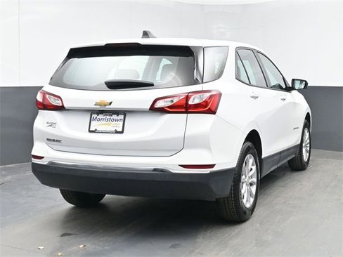 Used 2018 Chevrolet Equinox LS image 9