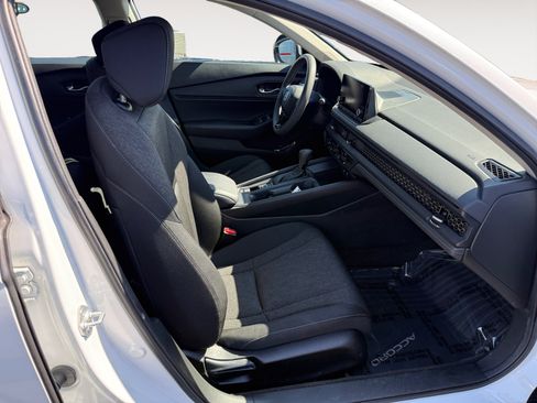 Used 2024 Honda Accord EX image 19