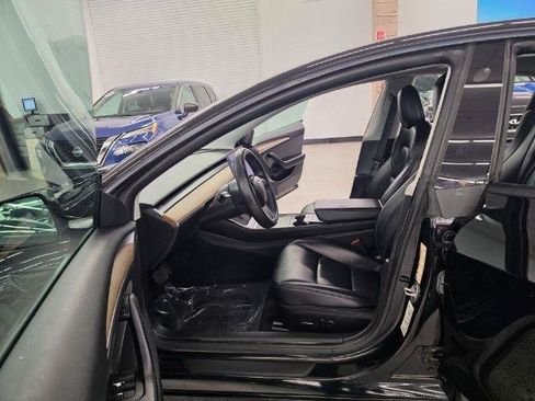 Used 2022 Tesla Model 3 Standard Range RWD image 27