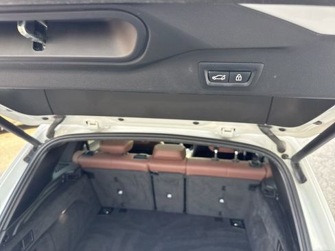 Used 2020 BMW X5 sDrive40i w/ Premium Package image 11