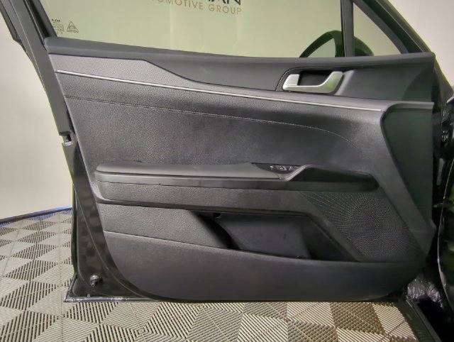 New 2026 Kia K5 LXS FWD image 30