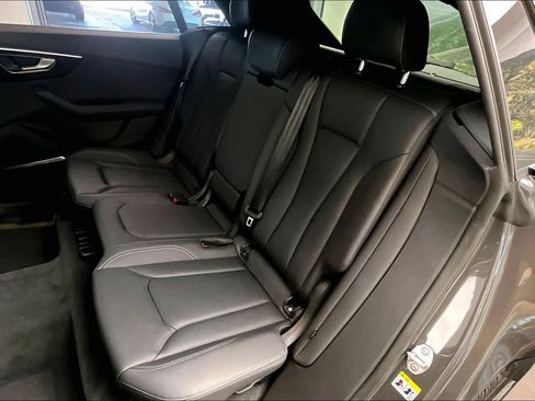 Certified 2025 Audi Q8 Premium Plus w/ Premium Plus Package image 21