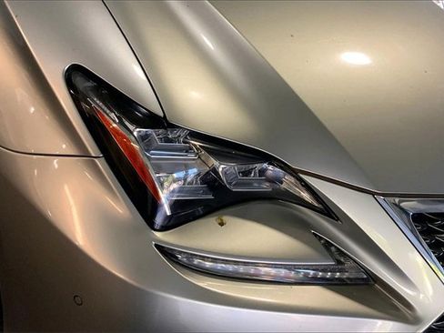 Used 2017 Lexus RC 200t image 26