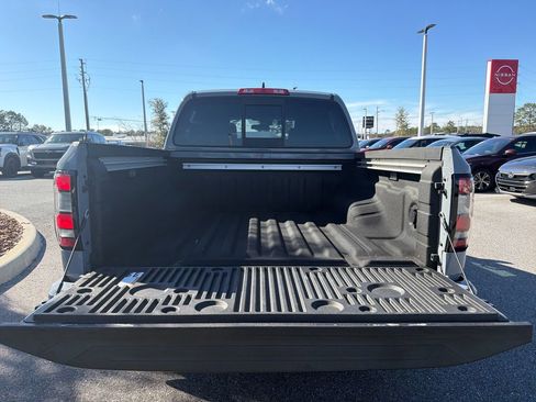 Certified 2022 Nissan Frontier Pro-X image 9