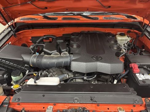 Used 2014 Toyota FJ Cruiser 4WD image 26