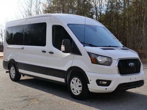 Used 2025 Ford Transit 350 XLT image 4