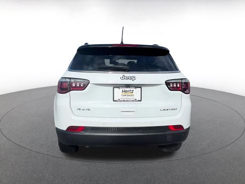 Used 2025 Jeep Compass Limited image 12