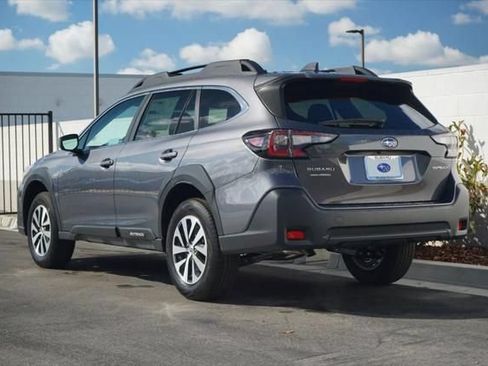 Certified 2025 Subaru Outback Premium AWD/4WD image 3