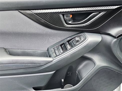 Used 2019 Subaru Crosstrek 2.0i Premium image 12