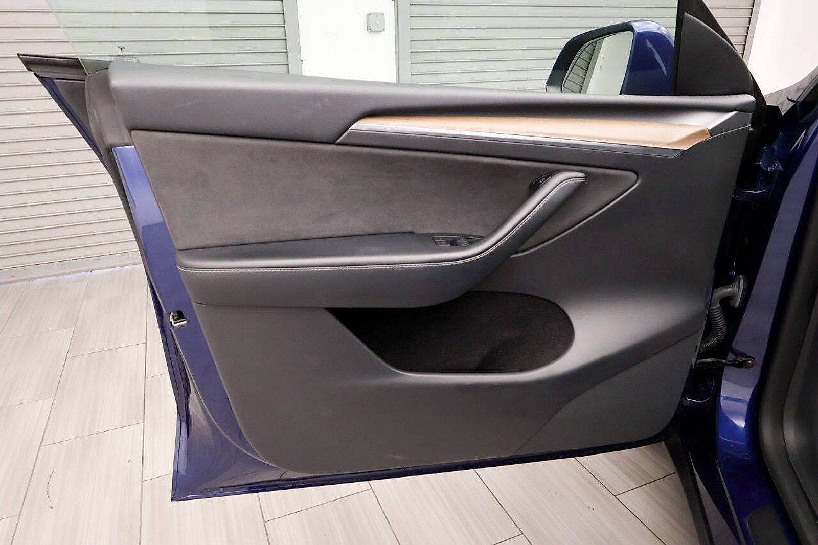 Used 2022 Tesla Model Y Long Range AWD/4WD image 13