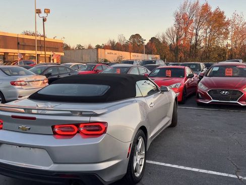 Used 2019 Chevrolet Camaro LT RWD image 4